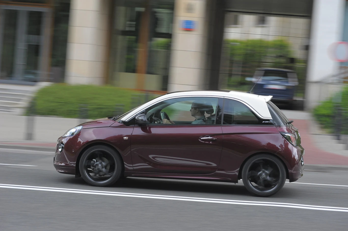 Opel Adam 1.4 Glam Opel Adam 1.4 Glam