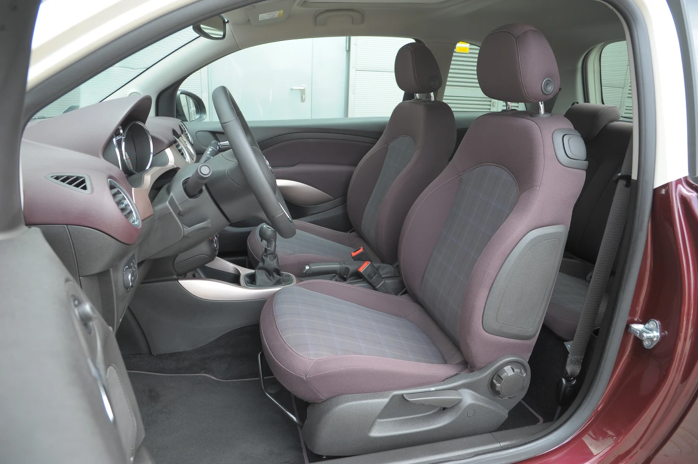 Opel Adam 1.4 Glam Opel Adam 1.4 Glam