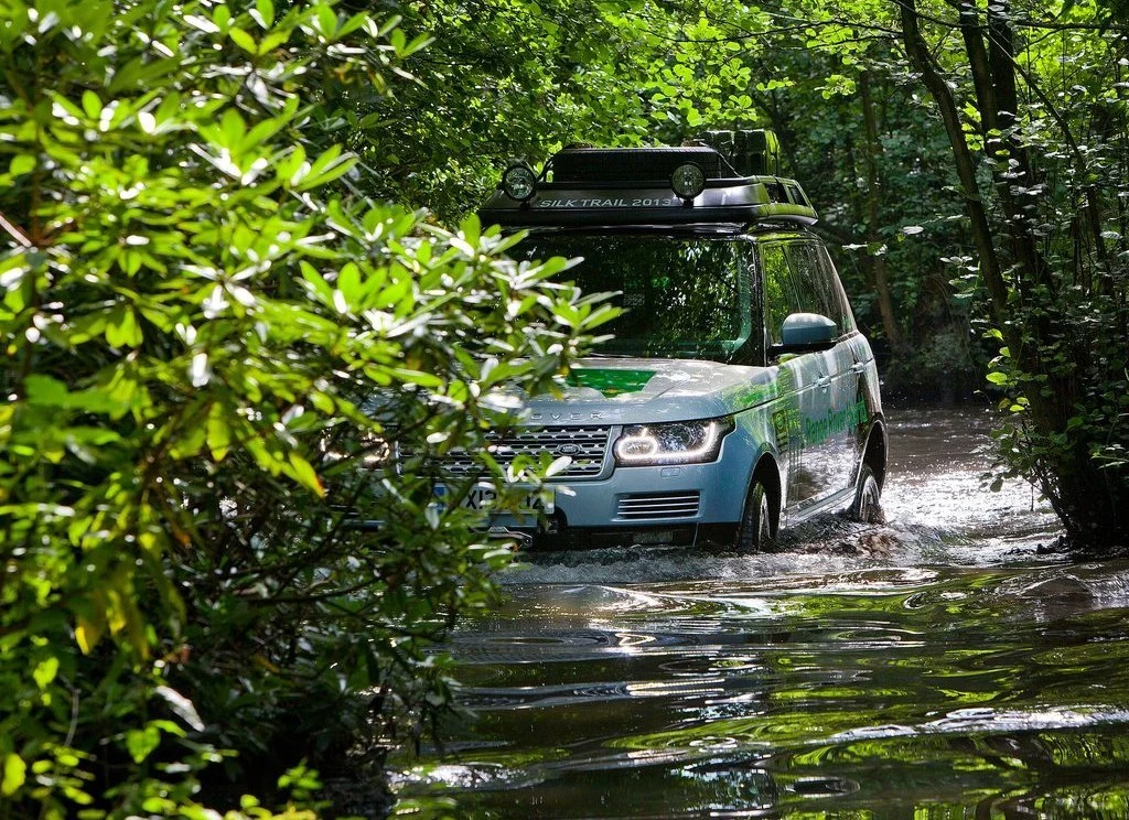 Land Rover Range Rover Hybrid Land Rover Range Rover Hybrid