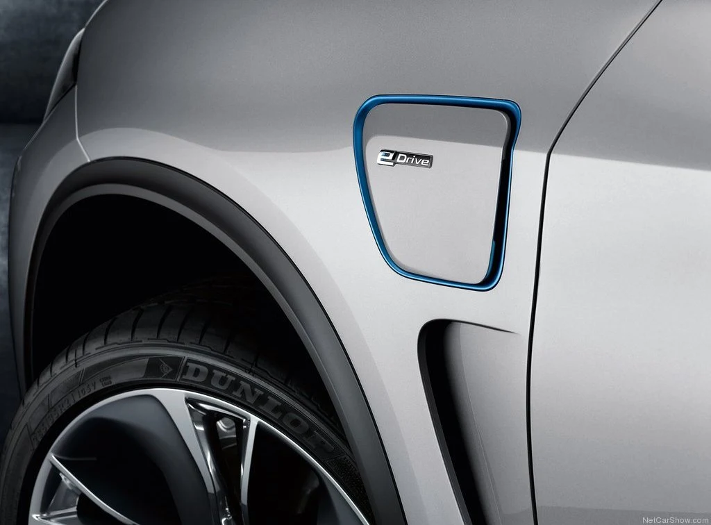 BMW X5 eDrive Concept