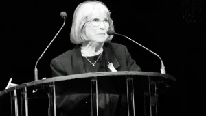 Julie Harris