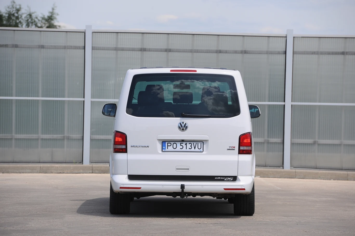 Volkswagen Multivan 2.0 BiTDI 4MOTION DSG Edition 25