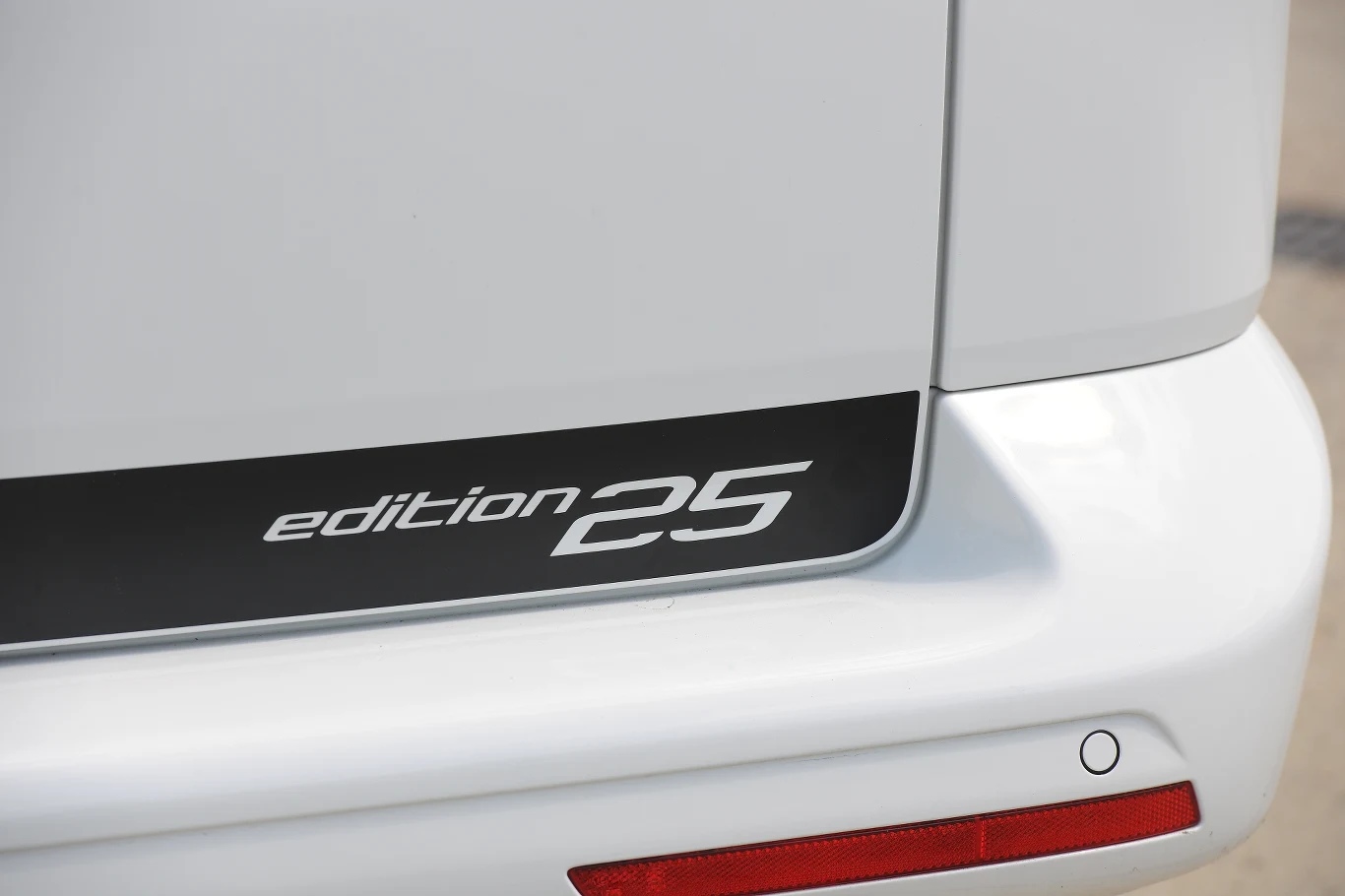 Volkswagen Multivan 2.0 BiTDI 4MOTION DSG Edition 25