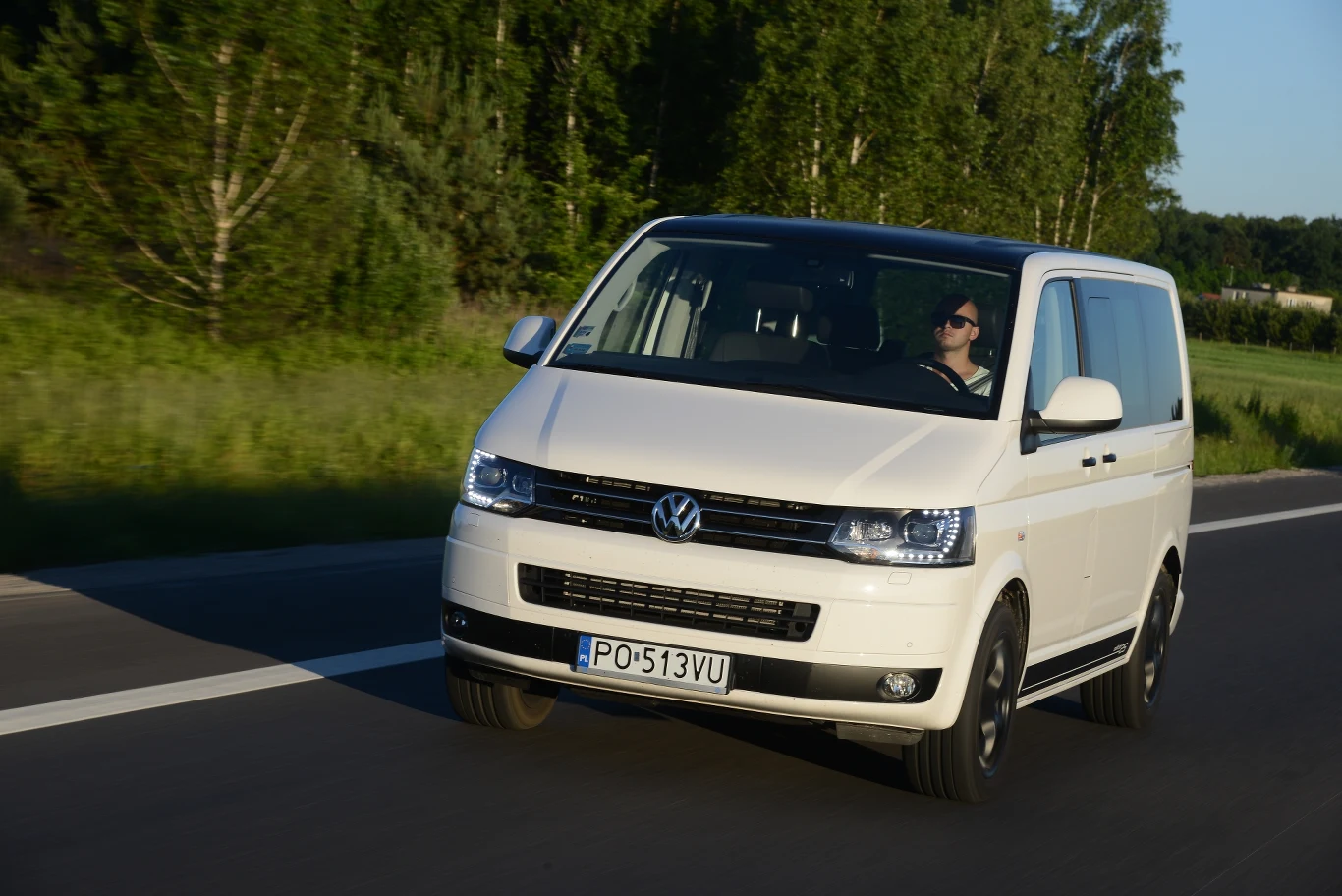 Volkswagen Multivan 2.0 BiTDI 4MOTION DSG Edition 25