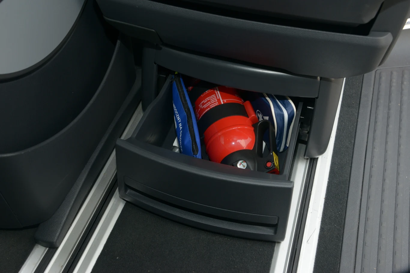 Volkswagen Multivan 2.0 BiTDI 4MOTION DSG Edition 25