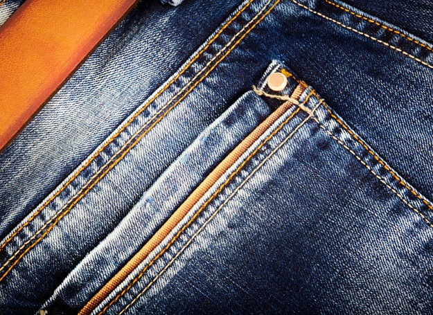 Krawiec Jaco Davis wpadł na pomysł, by po prostu wzmocnić spodnie kowbojów Krawiec Jaco Davis wpadł na pomysł, by po prostu wzmocnić spodnie kowbojów