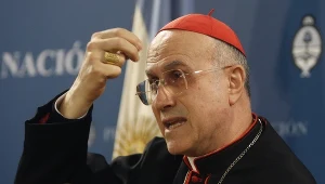 Kardynał Tarcisio Bertone 