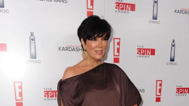 58-letnia Kris Jenner była żoną Roberta Kardashiana, z którym ma czworo dzieci ((Kourtney, Kim, Khloé,and Roberta), a od 1991 roku jest w związku małżeńskim z Brucem Jennerem. Ma troje wnucząt.