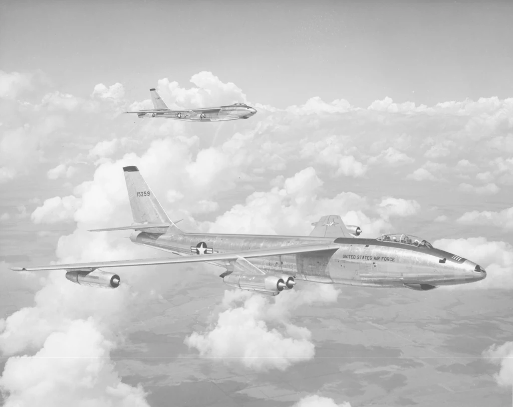 Samoloty B-47 z bazy MacDill, do której należy niechlubny rekord w gubieniu bomb atomowych