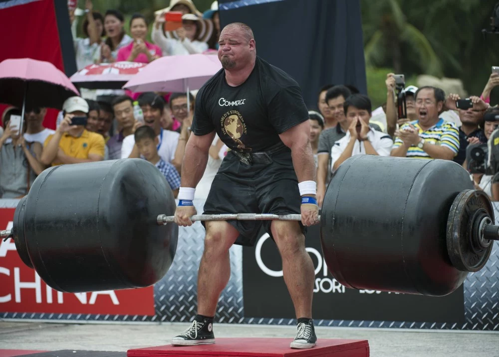 Brian Shaw w swoim rekordowym martwym ciągu