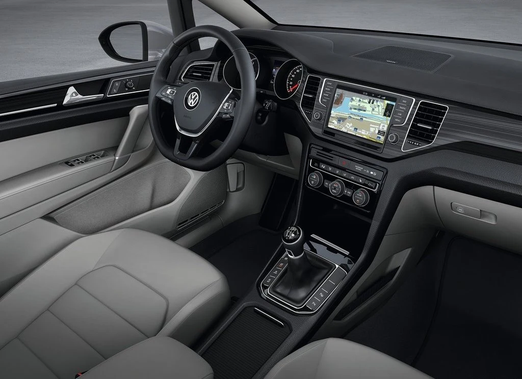 Volkswagen Golf Sportsvan Concept