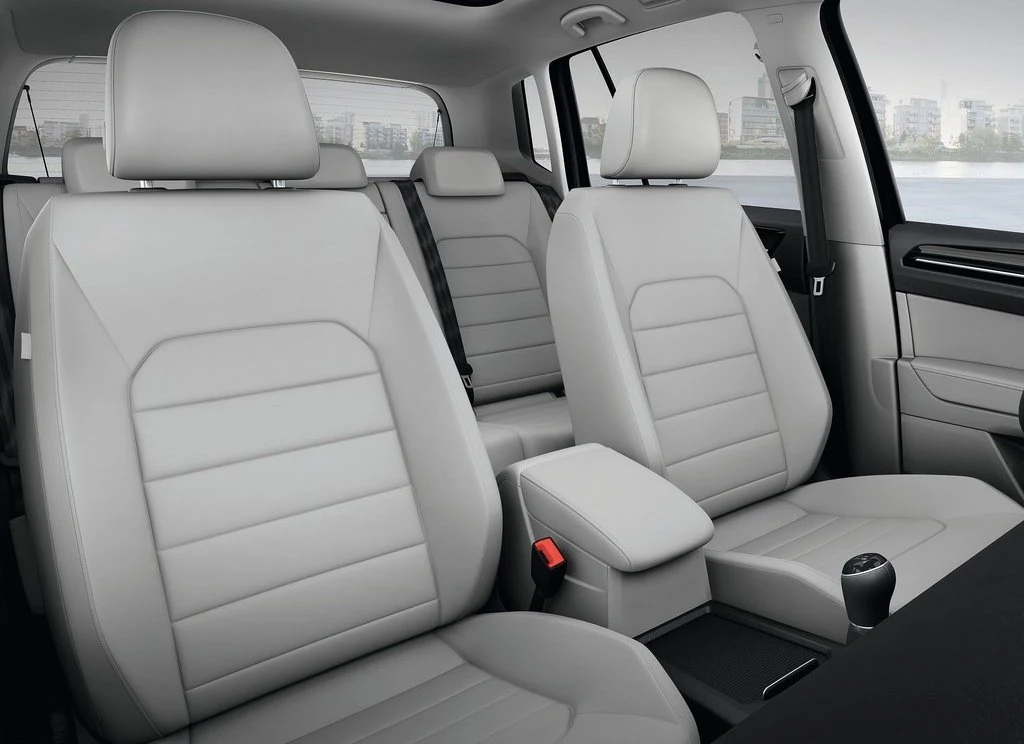 Volkswagen Golf Sportsvan Concept