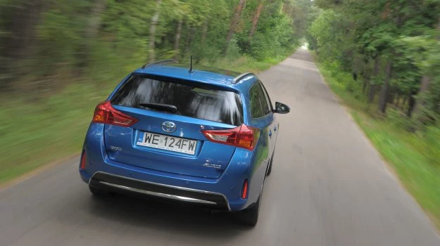 Nadwozie wersji Touring Sports wydłużono niemal o 30 cm w stosunku do hatchbacka, przez co jej bagażnik jest o 170 l większy.