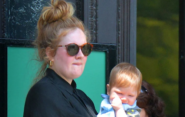 Adele z małym Angelo Adele z małym Angelo