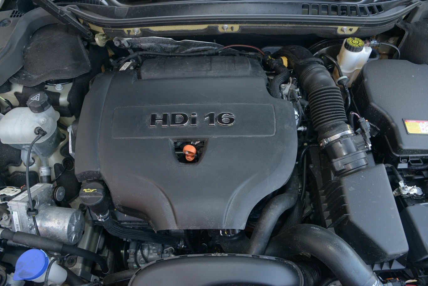 Najmocniejszy w porównaniu, 163-konny silnik. Dobry, ale bez rewelacji.