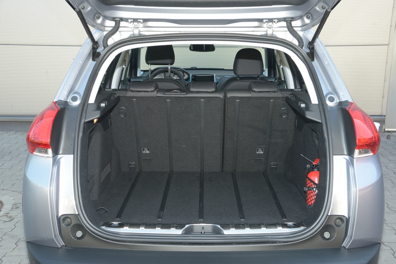 Peugeot 2008 1.2 VTi Allure Peugeot 2008 1.2 VTi Allure
