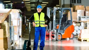 Sieci handlowe w Wielkiej Brytanii budują nowe magazyny i poszukują setek pracowników