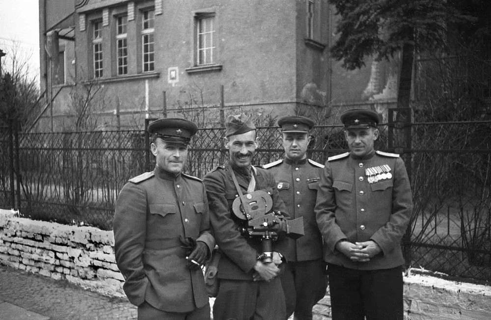 Radzieccy żołnierze stacjonowali w Legnicy od 1945 roku Radzieccy żołnierze stacjonowali w Legnicy od 1945 roku