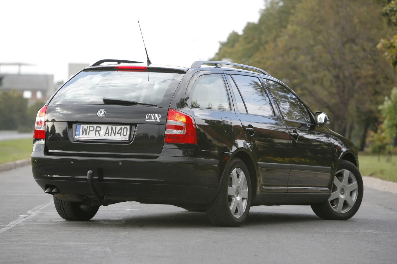 Przed liftingiem (2004-2008): przed zakupem wersji kombi trzeba wnikliwie sprawdzić, czy auto nie ma przeszłości flotowej.