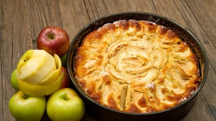 Ciasto z jabłkami zachwyci wszystkich gości