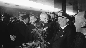 Biskup Antoni Baraniak (po lewej) wraz z kardynałem Wyszyńskim w Rzymie, 1963 rok