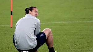 Zlatan Ibrahimović dobrze zarabia na piłce