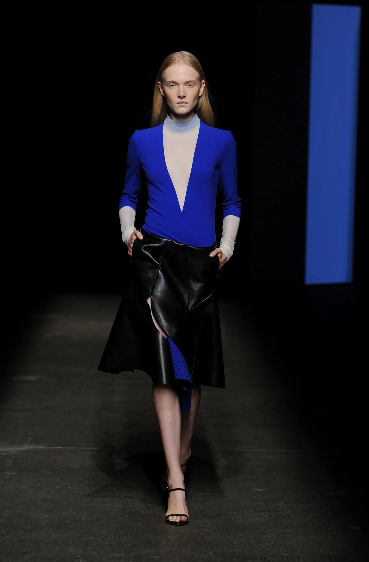 Maja Salomon na pokazie Dion Lee Maja Salomon na pokazie Dion Lee