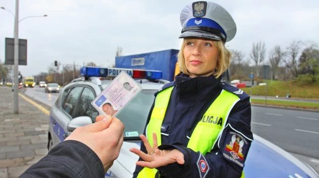 Kierowca, który zostanie przyłapany na zbyt szybkiej jeździe, straci prawo jazdy na 3 miesiące.