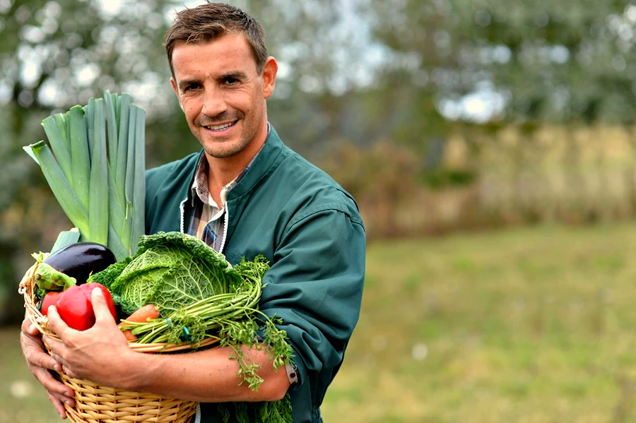 Raw food to zbilansowana dieta, która pomoże ci nie tylko utrzymać odpowiednią wagę, ale i oczyścić organizm z toksyn