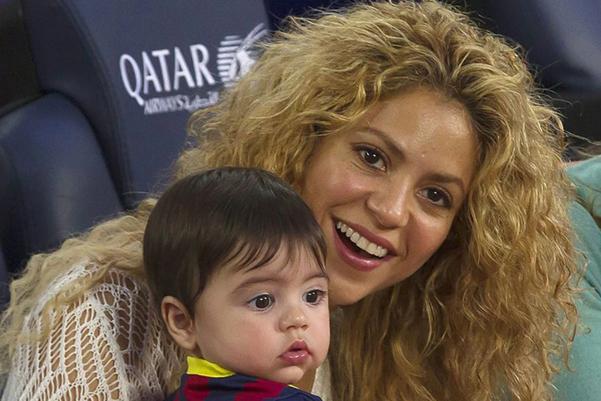 Shakira Shakira