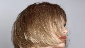 Ta fryzura nadaje lekkości i wysmukla twarz. Będzie hitem wiosny i lata