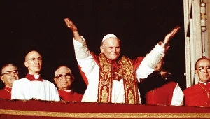 Jan Paweł II na balkonie bazyliki Świętego Piotra, 16.10.1978