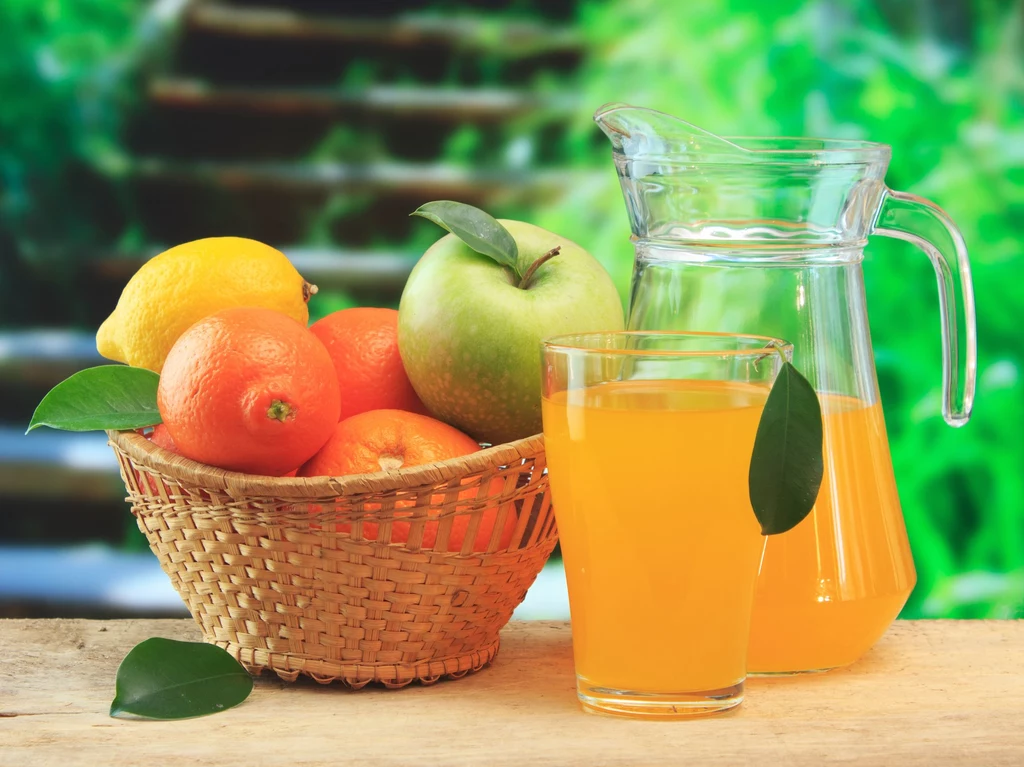 100% sok może być równoważnym zamiennikiem dla jednej z pięciu porcji warzyw i owoców