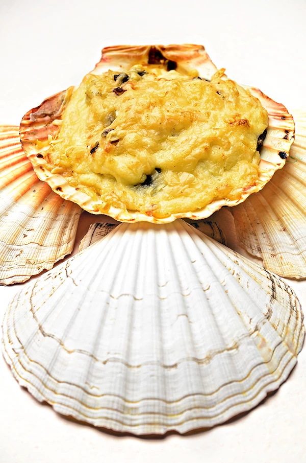 Coquilles Saint-Jacques a la parisienne