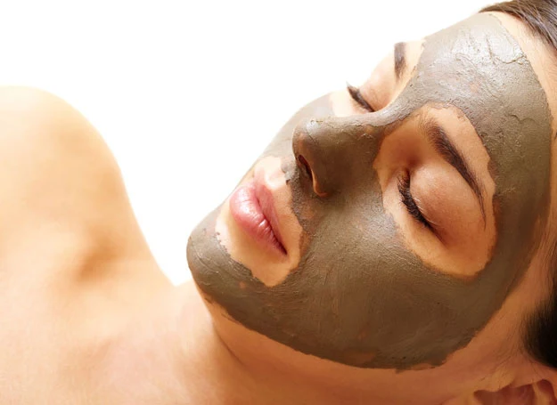 Przyszarzała cera odzyska promienny wygląd, jeśli usuniesz z jej powierzchni martwe komórki naskórka Przyszarzała cera odzyska promienny wygląd, jeśli usuniesz z jej powierzchni martwe komórki naskórka