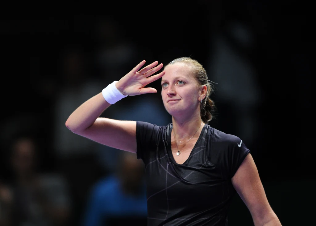 Agnieszka Radwańska od porażki rozpoczęła we wtorek udział w kończącym sezon turnieju WTA Championships w Stambule (z pulą nagród 6 mln dol.). Polka przegrała w meczu Grupy Czerwonej z Czeszką Petrą Kvitovą (nr 5.) 4:6, 4:6