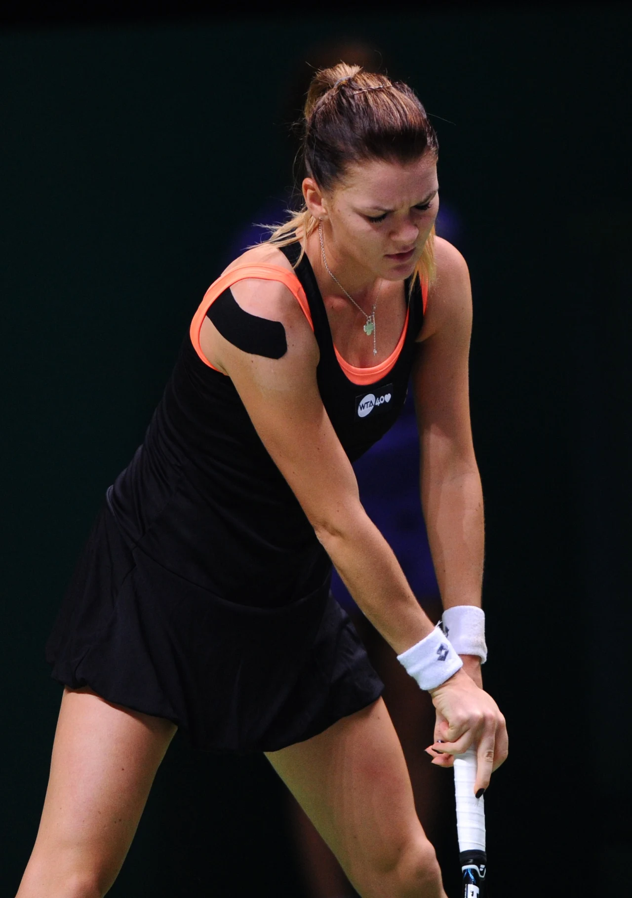 Agnieszka Radwańska od porażki rozpoczęła we wtorek udział w kończącym sezon turnieju WTA Championships w Stambule (z pulą nagród 6 mln dol.). Polka przegrała w meczu Grupy Czerwonej z Czeszką Petrą Kvitovą (nr 5.) 4:6, 4:6