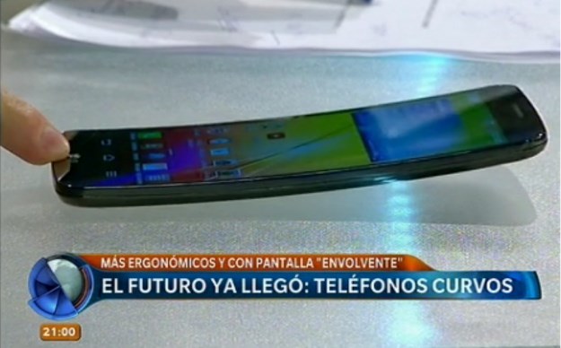 LG G Flex (fot. telefenoticias.com.ar)