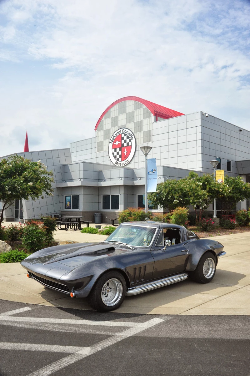 Chevrolet Corvette custom, race-built (1965) Chevrolet Corvette custom, race-built (1965)