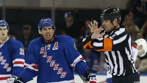 Rangersom nie pomógł powrót do Madison Square Garden