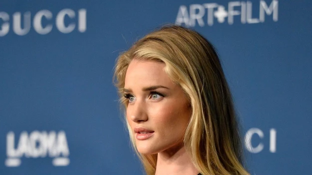  Rosie Huntington-Whiteley