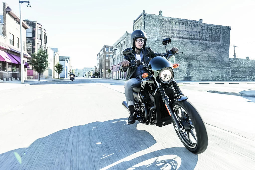 Coraz więcej młodych ludzi wybiera właśnie motocykle Harley-Davidson