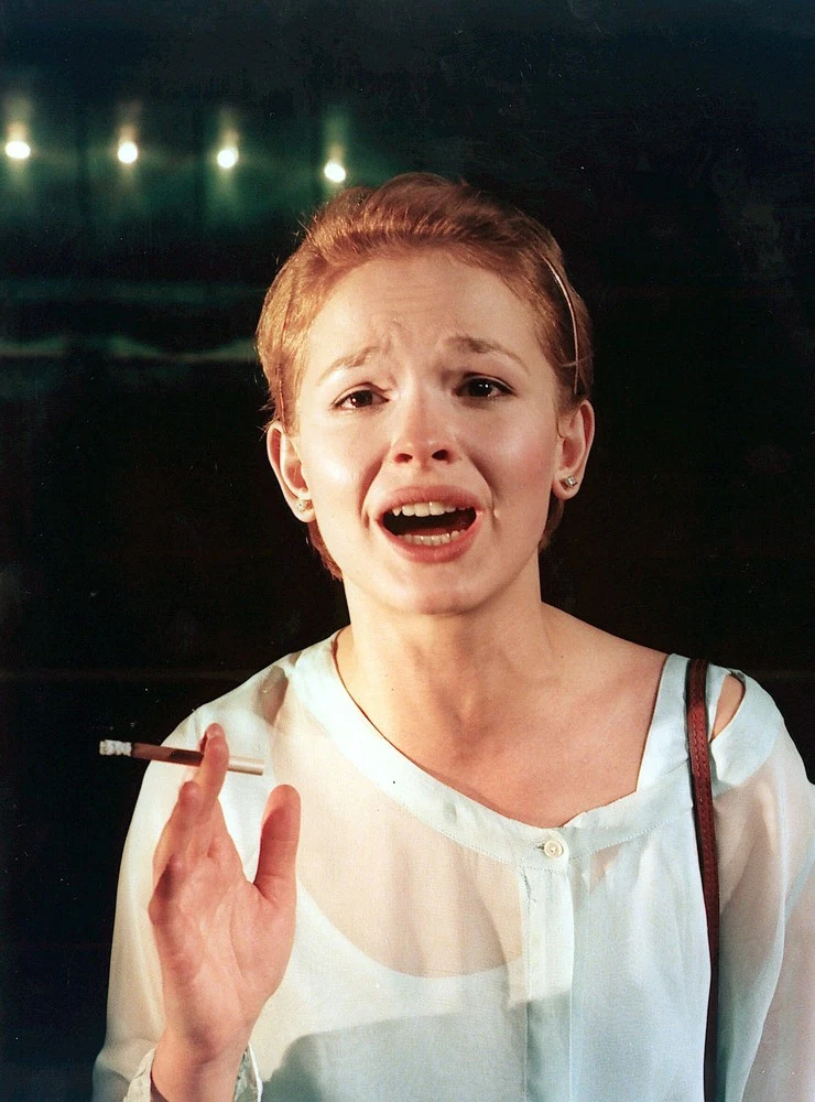 Dominika Ostałowska w "Opowieściach lasku Wiedeńskiego" w reż. Agnieszki Glińskiej