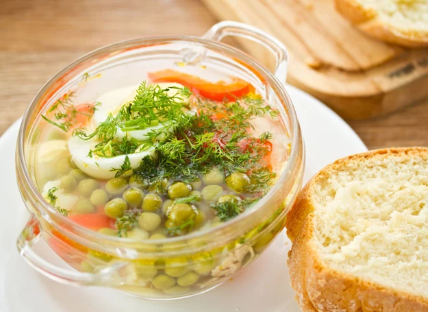 Zupa oliwkowa smaczną odmianą codziennego jadłospisu. 