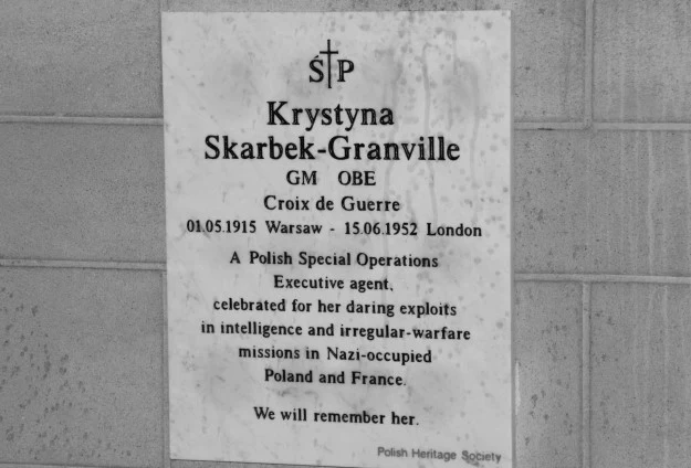 Z inicjatywy i we współpracy Polish Heritage Society oraz Ambasady RP w Londynie odrestaurowano nagrobek Krystyny Skarbek oraz odsłonięto tablicę pamiątkową w kaplicy. 