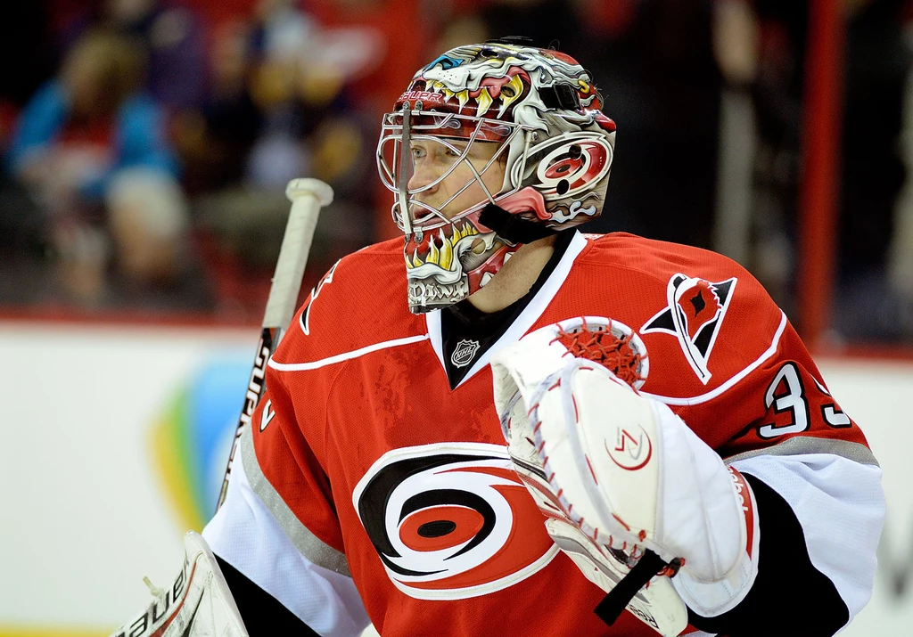 Justin Peters, bramkarz Carolina Hurricanes Justin Peters, bramkarz Carolina Hurricanes