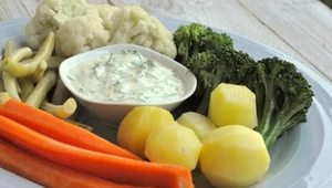 Multicooker: Bukiet warzyw na parze z sosem cytrynowym