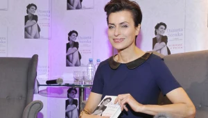 Danuta Stenka z książką "Flirtując z życiem" 