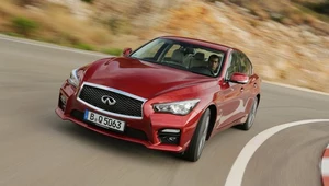 Q50 z benzynowym silnikiem Mercedesa