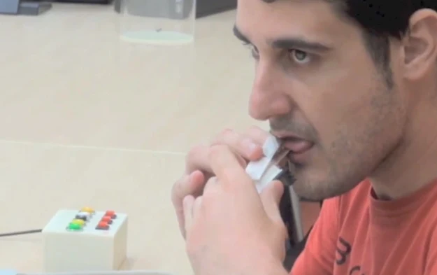 Digital State Interface. Fot. Nimesha Ranasinghe Digital State Interface. Fot. Nimesha Ranasinghe